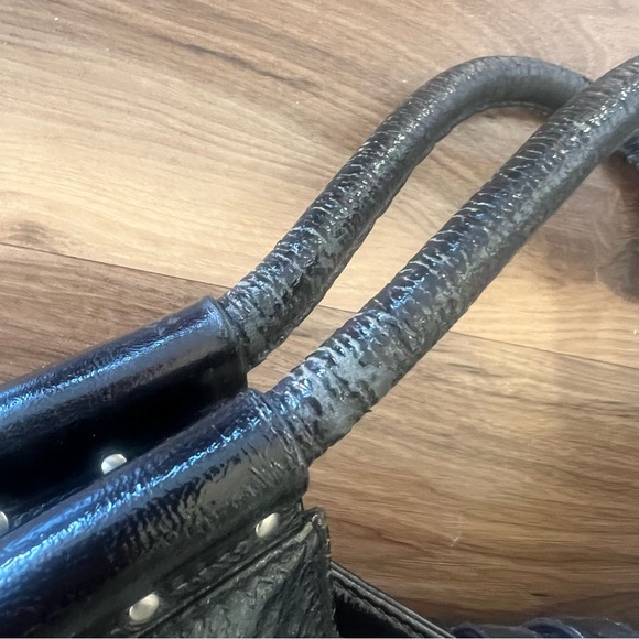 Botkier black patent leather St. Tropez handbag preowned shoulder/ top handle - Picture 3 of 16